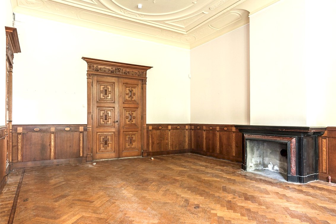 Interieur restauratie Huis Lambert van Meerten, de Tuinkamer ne de reconstructie werk.